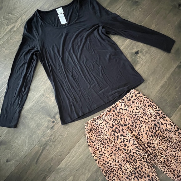 NWT SOMA Cool Nights 2 Piece Set WITH POCKETS!!! - Picture 5 of 8